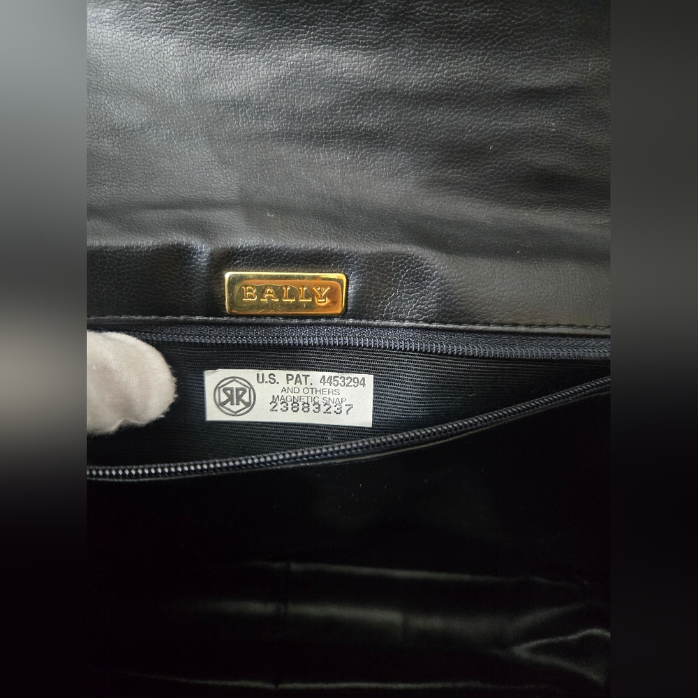 Bally Vintage Double Flap Quilted Shoulder Bag - Picture 14 of 16